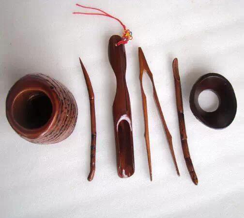 你知道茶具组中几种茶具的用法吗？