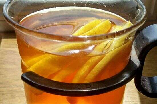 红茶加蜂蜜的危害_蜂蜜泡茶叶的副作用