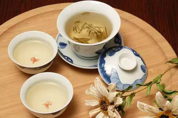 怎样喝白茶才是正确的_白茶的正确喝法