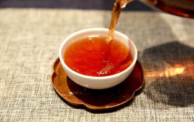 普洱茶是红茶还是绿茶？普洱茶是一种什么茶？