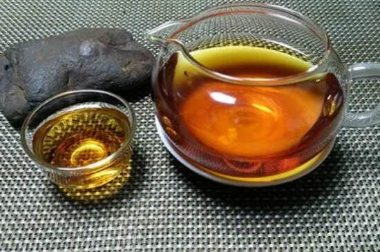 安化黑茶能去除体内湿气_湿气重喝黑茶有用吗？