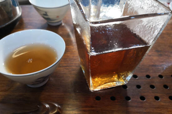湖北青砖茶多少钱一斤_青砖茶的价格及收藏价值