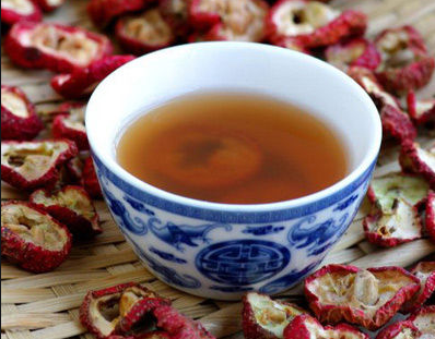 红茶山楂泡水的功效，红茶可以与什么
