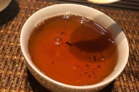 大红袍第一泡要倒掉吗，洗茶水需倒掉但第一泡出汤