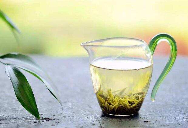【茶功效】茶叶中的“软黄金”是什么 茶叶中“茶氨酸”可助睡