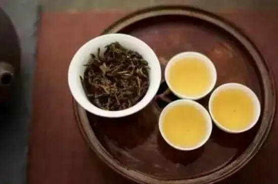 鸭屎香茶叶多少钱一斤,100～4000元左右一斤