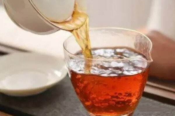 泡红茶的水温_用多少度的水温冲泡红茶比较好