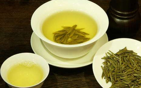 黄茶的功效和作用,有行气消食和抗癌保健的好处