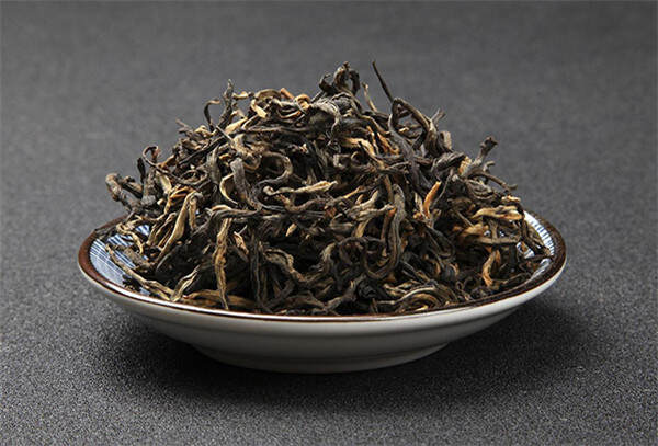 一分钟看懂黑茶，它可是春茶中最尊贵的！