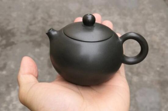 泡茶用坭兴陶和紫砂壶哪个好_紫砂壶比坭兴陶壶好吗？