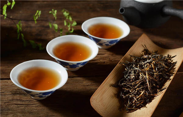 最接近茶叶本身的自然味道,是红茶