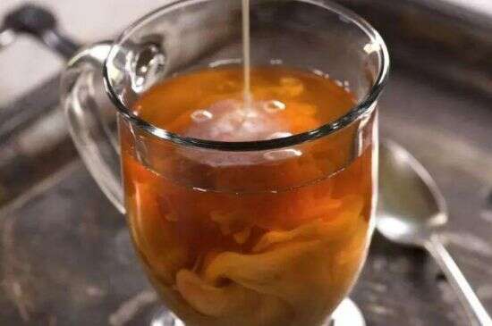 红茶用多少度的水泡好_红茶可以用100度的开水泡吗？