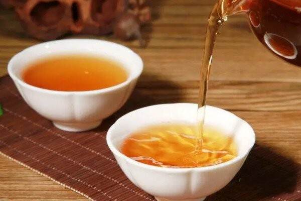 泡红茶的水温_用多少度的水温冲泡红茶比较好