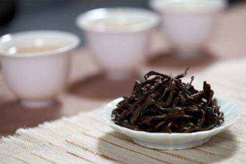 凤凰单枞:蜜兰香,桂花香,玉兰香的辨茶品饮方法
