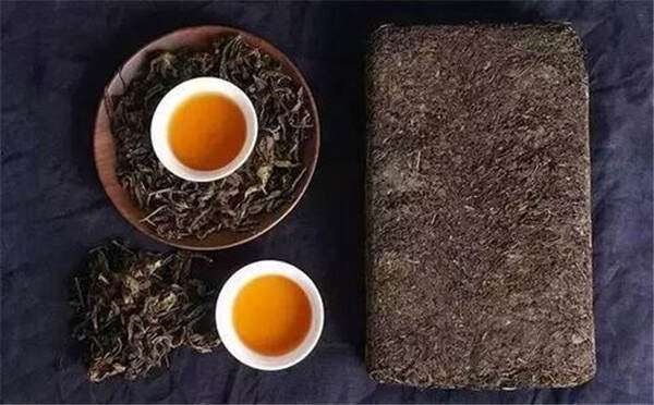 评判黑茶的品质,请从香气、滋味、汤色、叶底