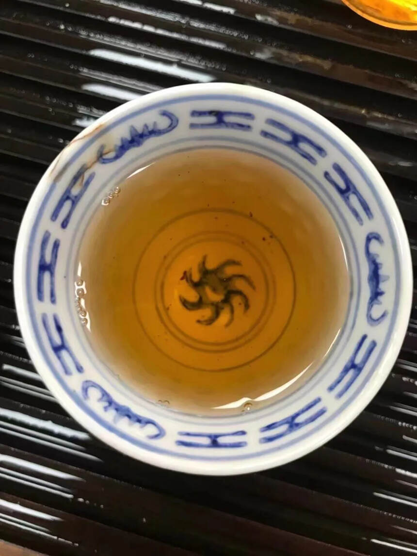 2005年 特制沱茶，土林凤凰生普洱茶，云南省南涧县