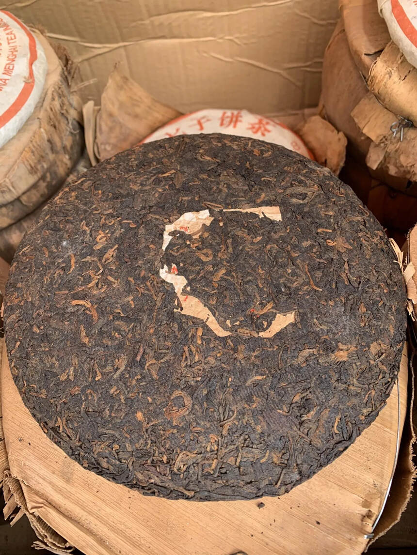02年勐海茶厂绿印熟茶，糯感好甘香味足。