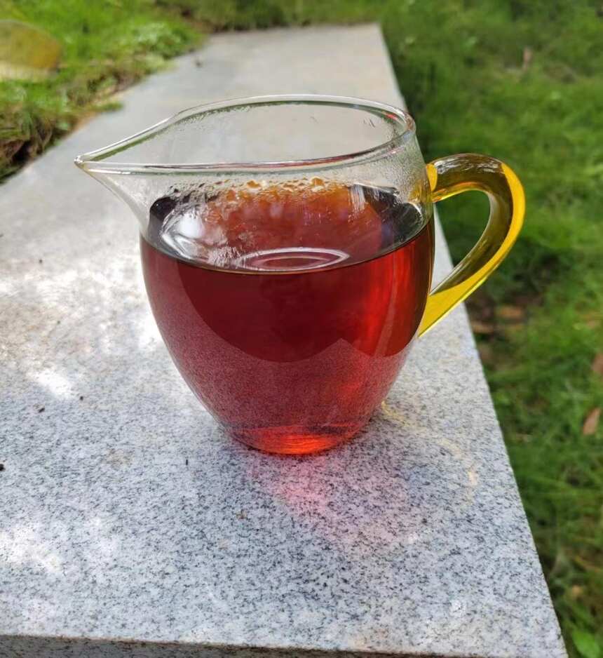 美好的一天从一杯茶开始 聆听茶的韵律