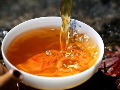生茶和熟茶哪个好，生茶好还是熟茶好普洱茶