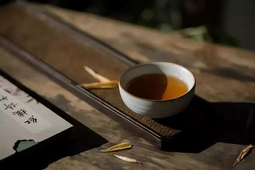 茶语丨人生如茶，淡然自若，与世无争