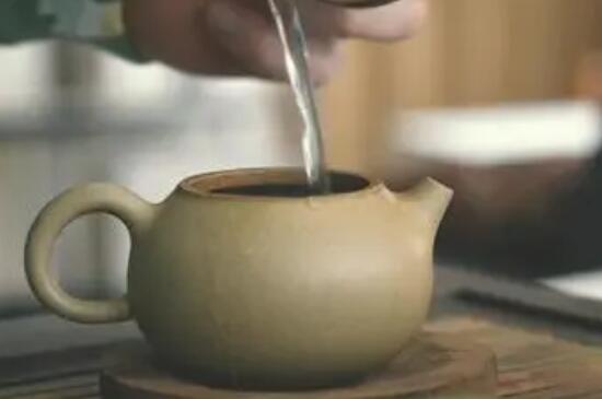 石黄紫砂壶适合什么茶