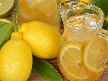 蜂蜜柠檬茶有什么功效 蜂蜜柠檬茶的功效和作用