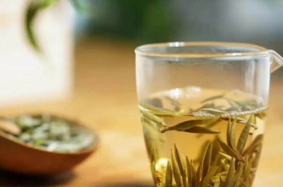 白茶是属于红茶还是属于绿茶