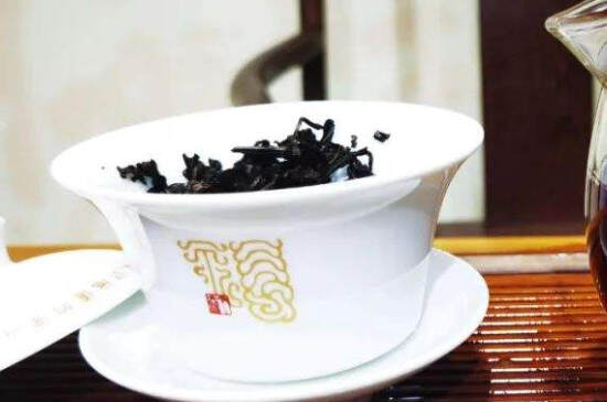 普洱黑茶的功效与作用及禁忌