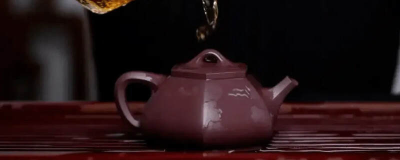 盖碗和紫砂壶泡茶的口感区别