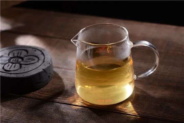 茶水是酸性还是碱性（长时间喝茶对身体有什么影响）