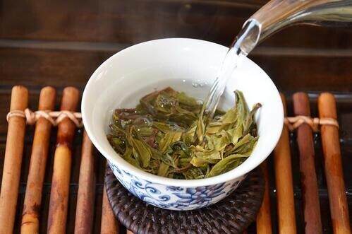 丁香红茶是什么？丁香红茶的功效与食用方法