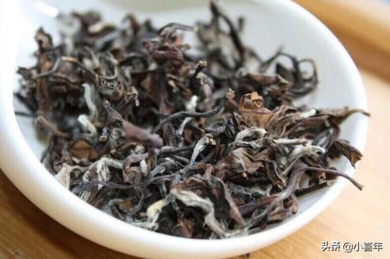 青茶属于什么茶（青茶品质特征与茶叶品种）