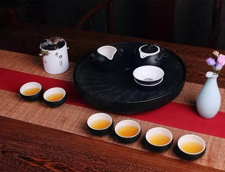 黑铁釉茶具好不好？黑金釉茶具的特点与优势介绍