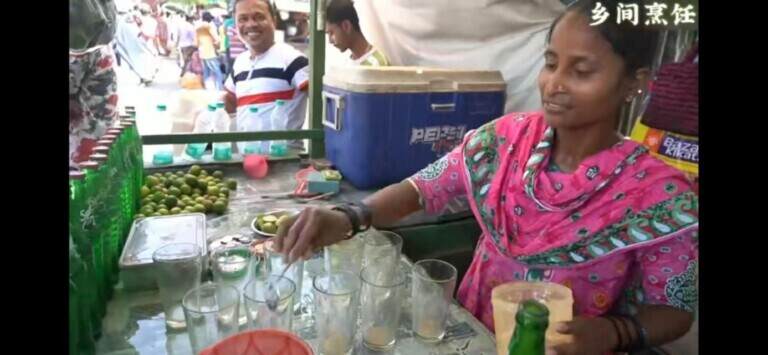 阿萨姆奶茶居然是印度的！炎炎夏日让我们看看印度的街头饮品
