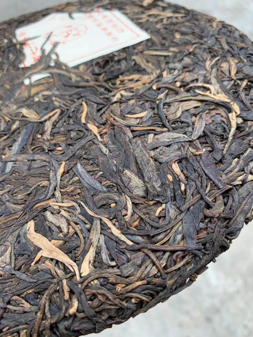2006年昆海茶厂 班章古茶，357克/片，7片/提