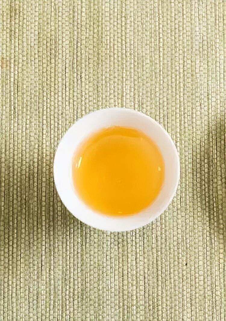 「湖北茶礼」巴东红茶——茶汤泛银光 自带百花香