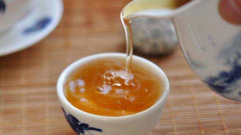 潮汕人喝茶爱好广泛，尤其钟爱凤凰单丛，可为何却不爱喝绿茶？