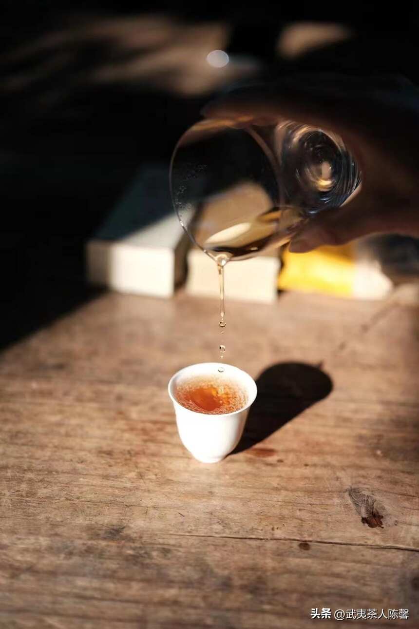 武夷岩茶的“回甘”与“清凉感”有什么区别？