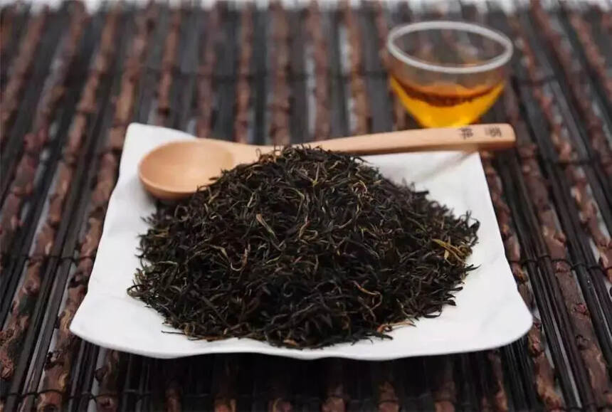 普洱茶是不是黑茶？普洱茶与黑茶的关系