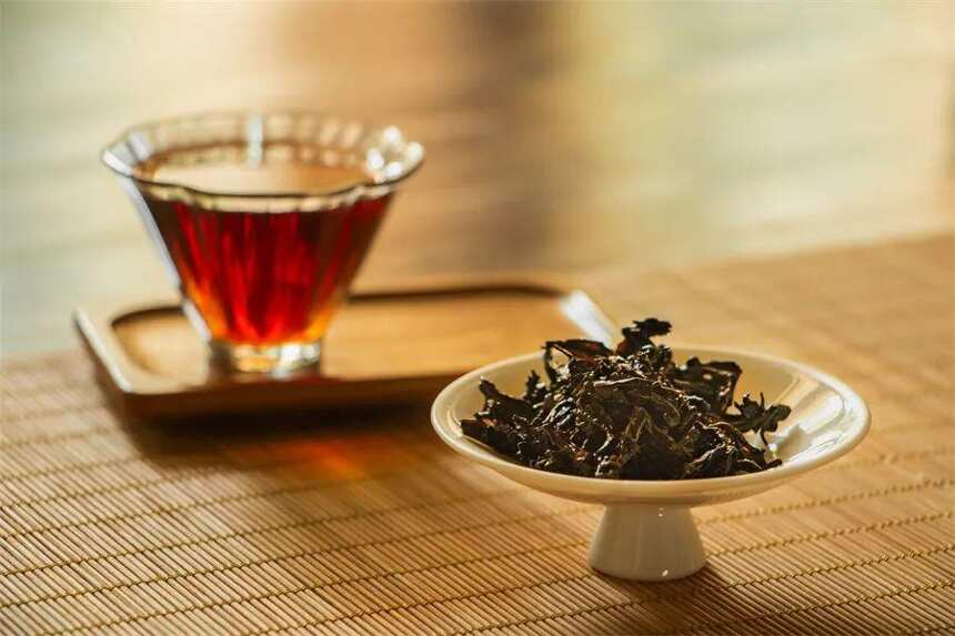 中国六大茶类里最低调的一支，“黑茶”是个什么茶？