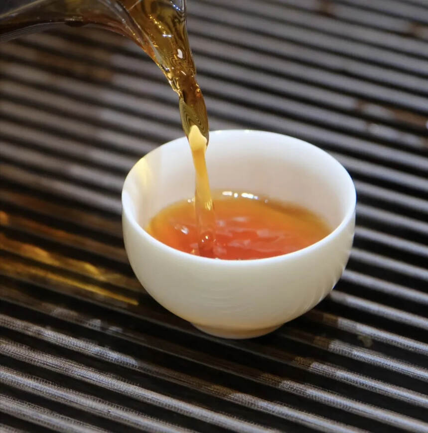 八十年代廖福散茶200g一罐，24罐一件此批散茶，条