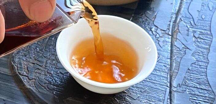 它是岩茶中的凌波仙子，“醇”洁到用花的名字命名