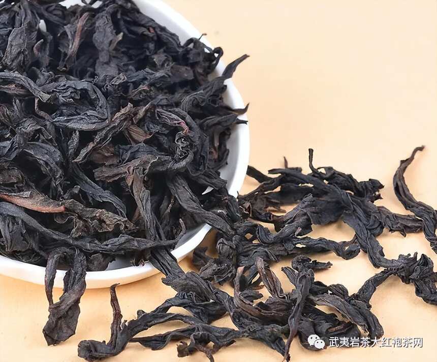 岩茶的香气为什么会比其他的更丰富？