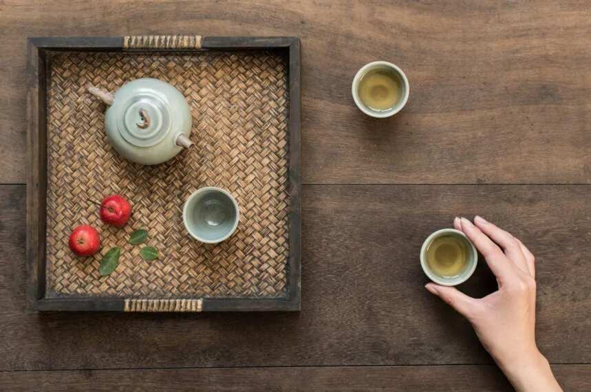 专业品茶师都在用的“啜茶法”，你学会了吗？