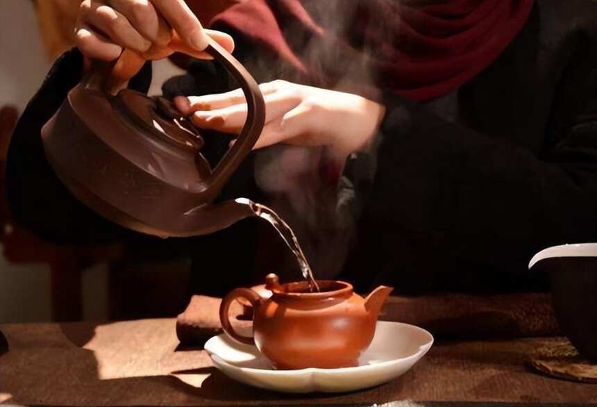 紫砂壶，并不是“全能茶具”！像这3种茶叶，就不建议使用紫砂壶