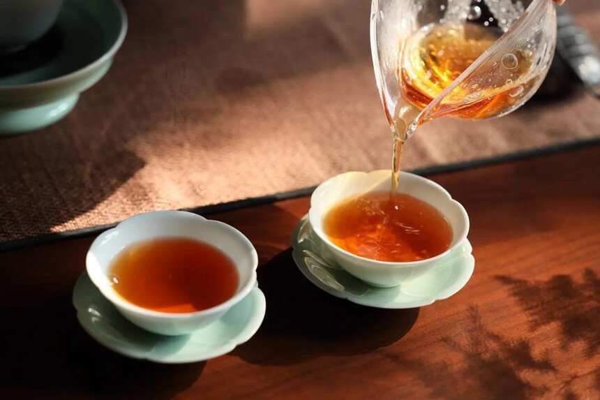 灵魂拷问，岩茶的第一道茶到底能不能喝？