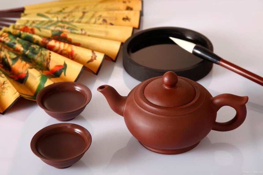 紫砂壶，并不是“全能茶具”！像这3种茶叶，就不建议使用紫砂壶