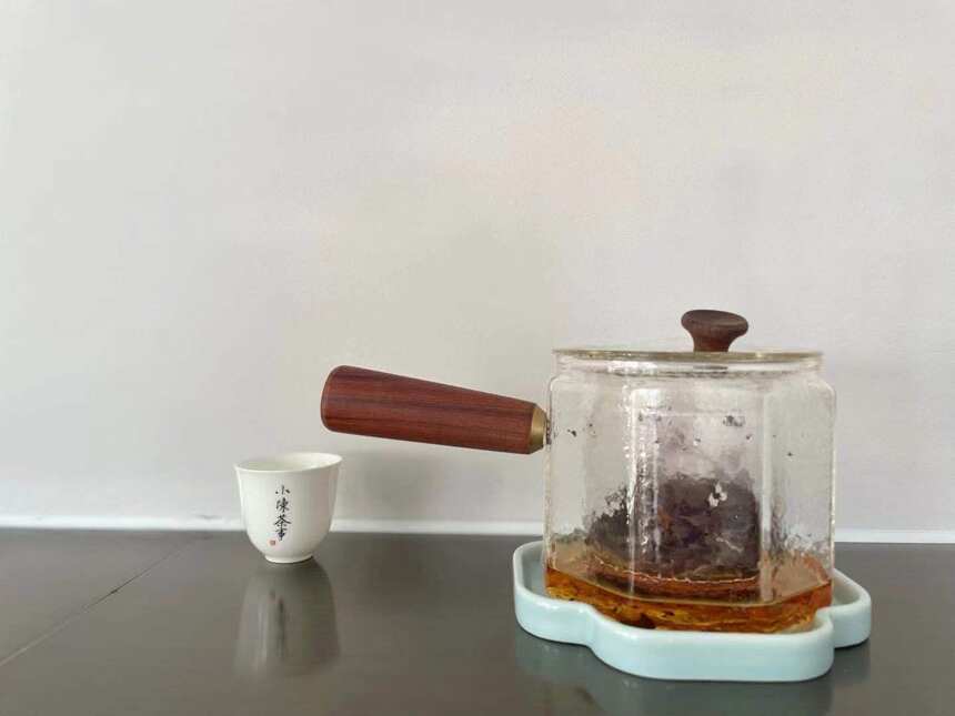 老白茶陈放太久，煮茶之前需要洗茶吗？里面会不会有灰尘和细菌？