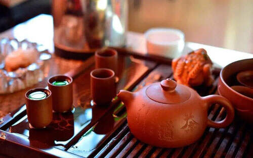 泡红茶怎么挑选合适的紫砂壶