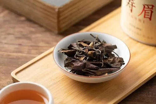 不同年份的白茶能用一个紫砂壶吗